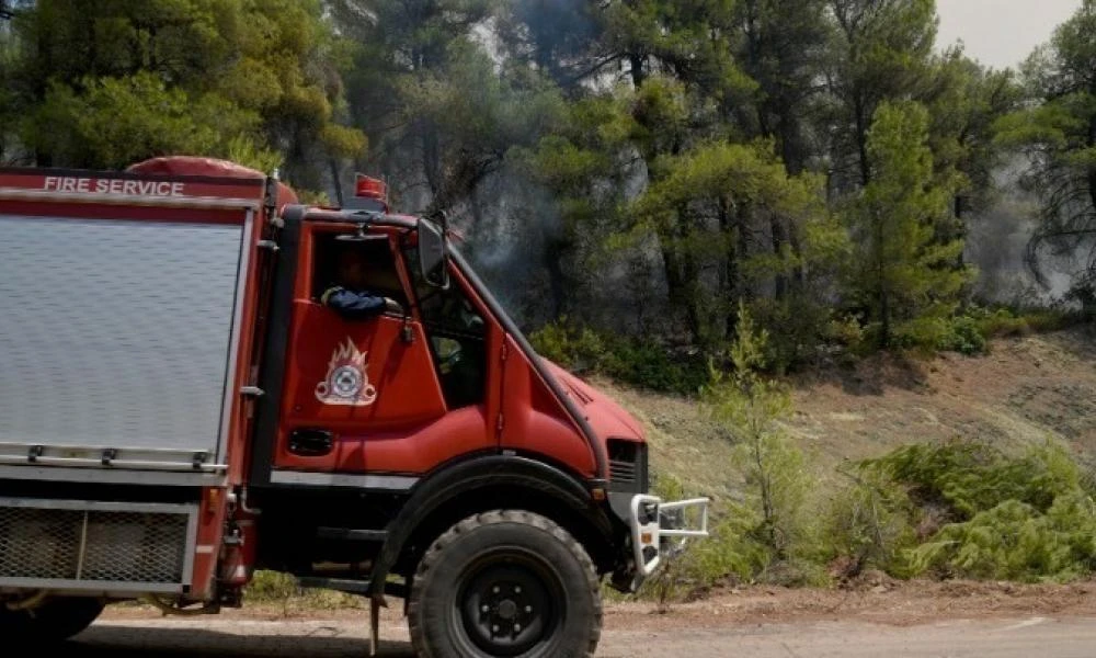 Θεσσαλονίκη: Φωτιά σε χορτολιβαδική έκταση κοντά στον Γαλλικό Ποταμό